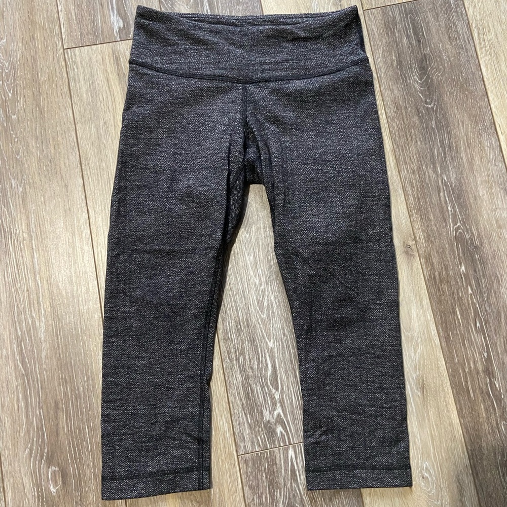 Lululemon cropped leggings
